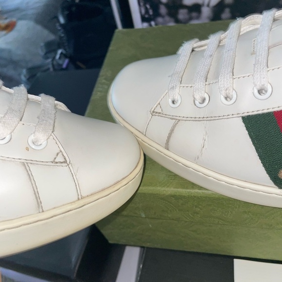 Gucci Ace Bee Low Top Sneakers - Picture 8 of 10